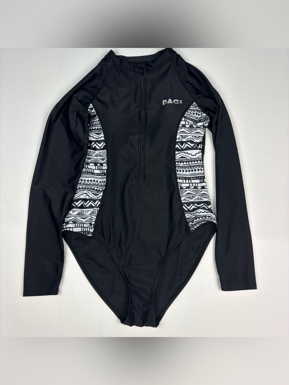 Daci Women XS Swimsuit Long Sleeve Rash Guard Black White Tribal Pattern Side